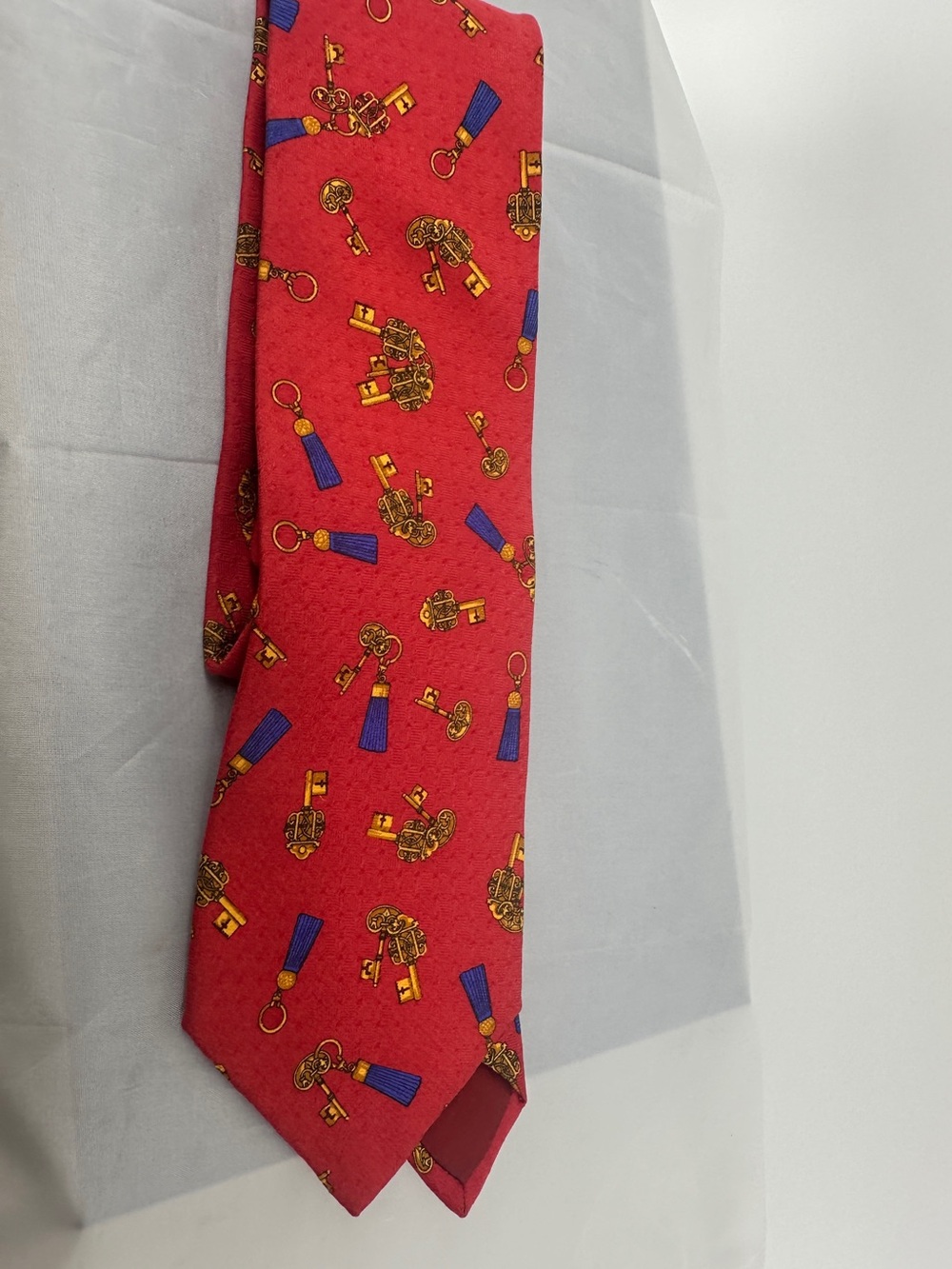 Bottega Veneta red silk key decal tie